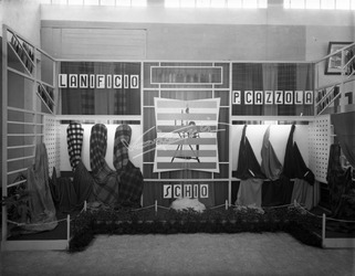 Fiera Campionaria di Vicenza 1949 Stand Lanificio Cazzola