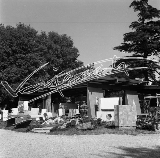 Fiera Campionaria di Vicenza 1960 : Stand Catella. Pellicola - negativo bianco e nero fto mm 60x60