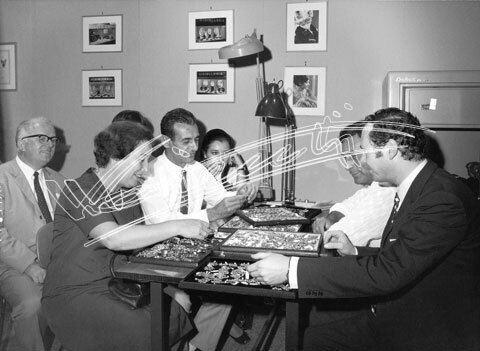 Il Valore della Mano : Cento anni di evoluzione dell`Artigianato Orafo. Pellicola - negativo colori f.to mm 90X120