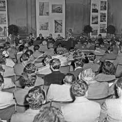Fiera Campionaria di Vicenza 1953 Mostra della Produttività Convegno Provinciale dei Ceramisti Fiera Campionaria di Vicenza 1953 Mostra della Produttività Convegno Provinciale dei Ceramisti