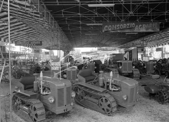Fiera Campionaria di Vicenza 1953 Meccanizzazione Agricola.