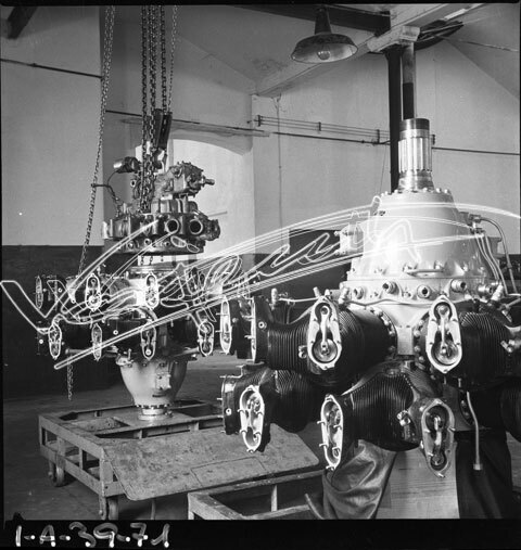 S.A.R.A. Motori : Industria bellica. pellicola - negativo bianco e nero fto mm 60x60