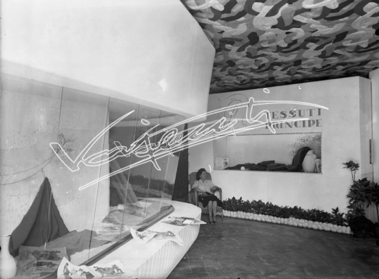 Fiera Campionaria di Vicenza 1948 : Stand Lanificio Marzotto. Lastra di vetro - negativo bianco e nero fto mm 180x240