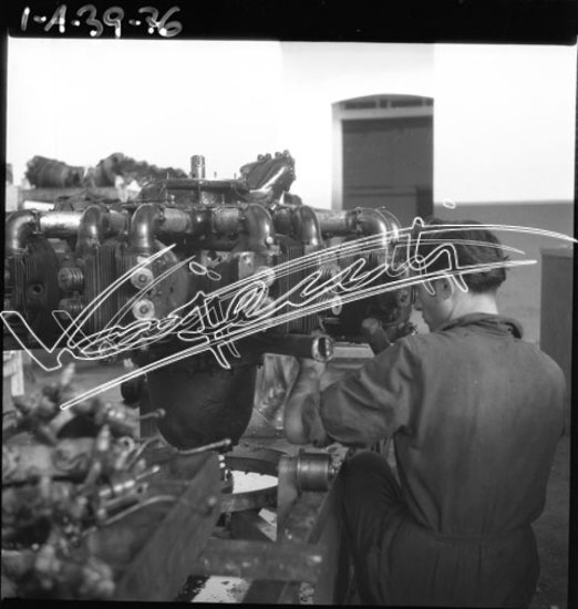 S.A.R.A. Motori : Industria bellica. pellicola - negativo bianco e nero fto mm 60x60