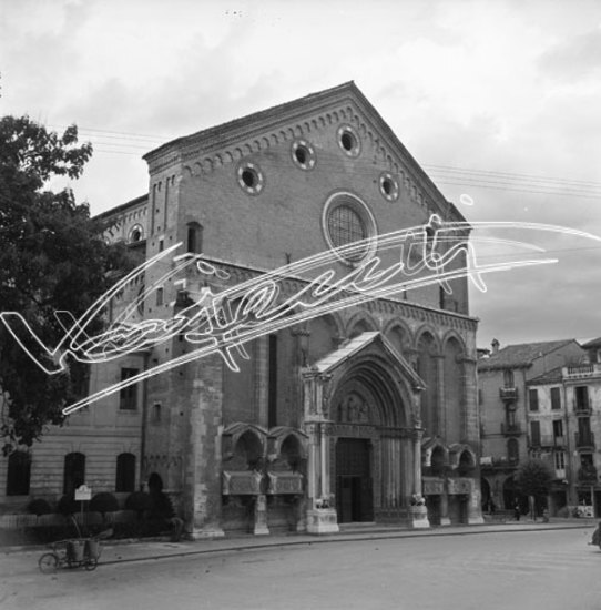 Chiesa di San Lorenzo. pellicola - negativo bianco e nero fto mm 60x60