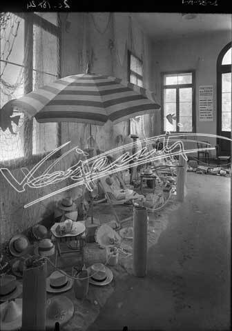 Fiera Campionaria di Vicenza 1947 : Stand: Industria della Paglia di Marostica. lastra di vetro - negativo bianco e nero fto mm 130x180