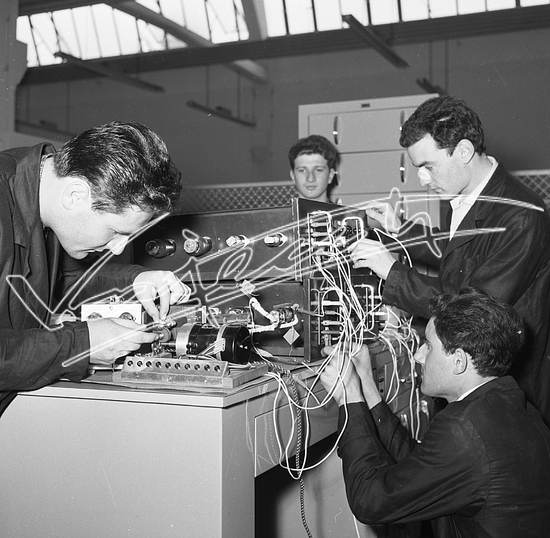 Istituto Industriale Statale A. Rossi. pellicola - negativa B&N f.to mm 60x60