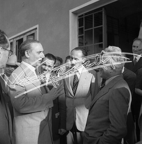 Fiera Campionaria di Vicenza 1946 : Farmaceutica Zambon. pellicola - negativo bianco e nero fto mm 60X60