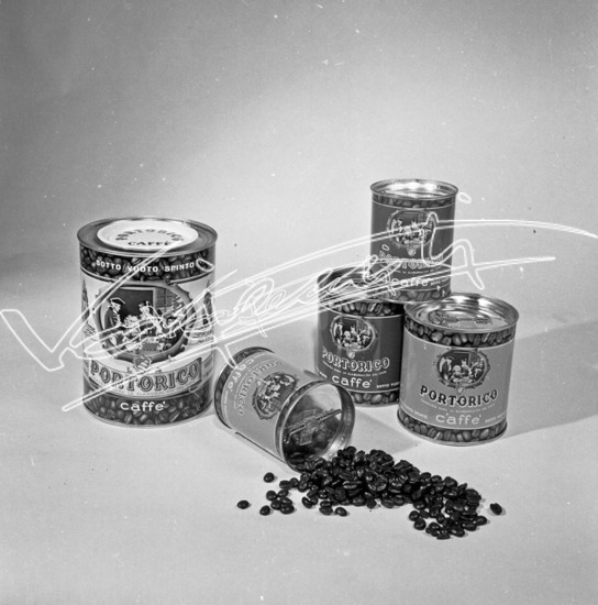 Ditta Tostato Brasil: Confezioni. Pellicola - negativo bianco e nero fto mm 60x60