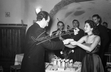 Anna Maria Bugliari Miss Italia 1950 51 Distilleria Fratelli Rossi di Asiago