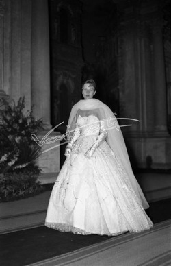 Fiera Campionaria di Vicenza 1951 Alta Moda al Teatro Olimpico Fiera Campionaria di Vicenza 1951 Alta Moda al Teatro Olimpico