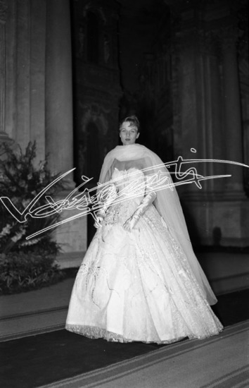 Fiera Campionaria di Vicenza 1951: Alta Moda al Teatro Olimpico. Pellicola - negativo bianco e nero f.to mm 60x90