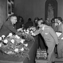 Fiera Campionaria di Vicenza 1953 Mostra della Produttività Convegno Provinciale dei Ceramisti Fiera Campionaria di Vicenza 1953 Mostra della Produttività Convegno Provinciale dei Ceramisti