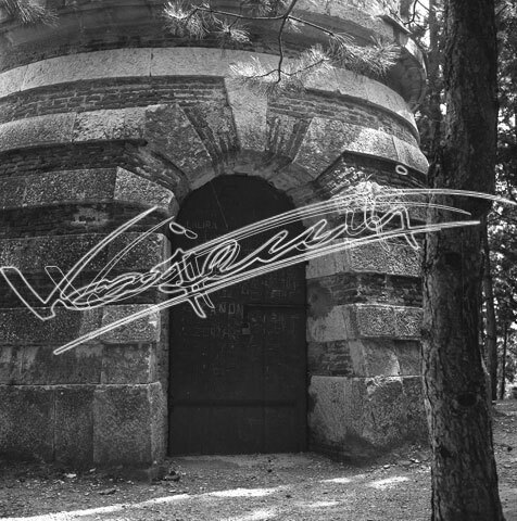 Torre Ezzelina. pellicola - negativo bianco e nero fto mm 60x60