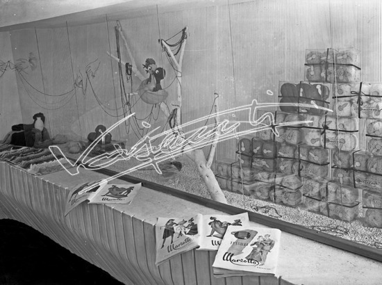 Fiera Campionaria di Vicenza 1948 : Stand Lanificio Marzotto. Lastra di vetro - negativo bianco e nero fto mm 180x240