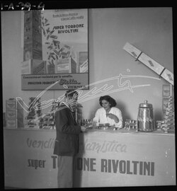 Fiera Campionaria di Vicenza 1946 Stand della Ditta Torrone Rivoltini