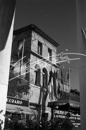 Fiera Campionaria di Vicenza 1950 : Torrione e Mura Scaligere. Pellicola - negativo bianco e nero fto mm 60X90