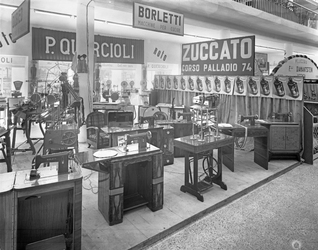 Fiera Campionaria di Vicenza 1950 Padiglione della lana Fiera Campionaria di Vicenza 1950 Padiglione della lana