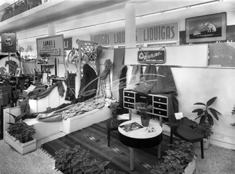 Fiera Campionaria di Vicenza 1950 Stand Fiamma Tessuti d arte Fiera Campionaria di Vicenza 1950 Stand Fiamma Tessuti d arte