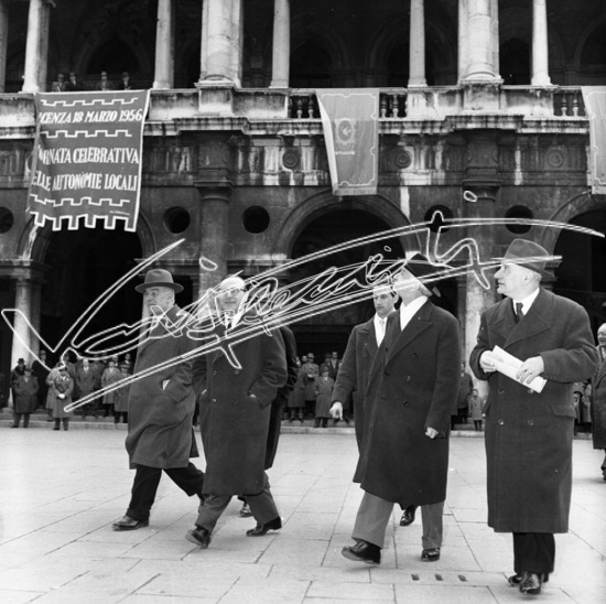Giornata celebrativa delle Autonomie Locali: On. Antonio Segni. Pellicola - negativo bianco e nero fto mm 60x60