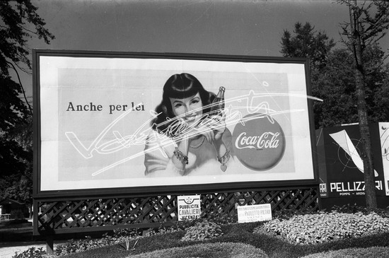 Fiera Campionaria di Vicenza 1950 : Cartellone pubblicitario Coca-Cola. Pellicola - negativo bianco e nero f.to mm 60x90