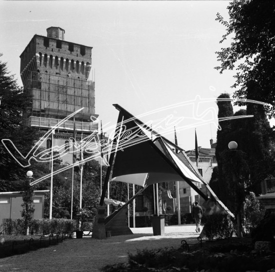 Fiera Campionaria di Vicenza 1960. Pellicola - negativo bianco e nero fto mm 60x60