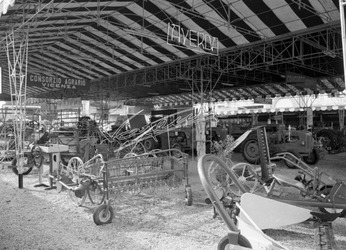 Fiera Campionaria di Vicenza 1953 Meccanizzazione Agricola.