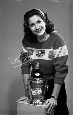 Anna Maria Bugliari Miss Italia 1950 51 Distilleria Fratelli Rossi di Asiago