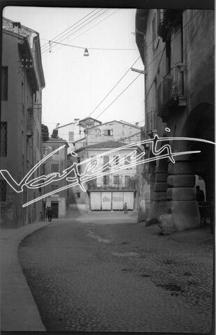 Contrà Pedemuro San Biagio. pellicola - negativo bianco e nero fto mm 60x90