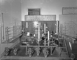 Fiera Campionaria di Vicenza 1950 Stand Gino De Zotti Fiera Campionaria di Vicenza 1950 Stand Gino De Zotti