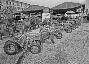 Fiera Campionaria di Vicenza 1953 Meccanizzazione Agricola.