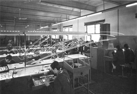 Il Valore della Mano : Cento anni di evoluzione dell`Artigianato Orafo. Pellicola - negativo colori f.to mm 90X120