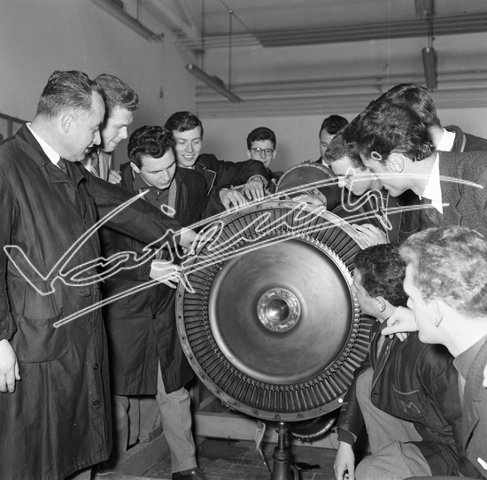 Istituto Industriale Statale A. Rossi. pellicola - negativa B&N f.to mm 60x60