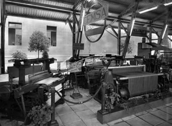 Fiera Campionaria di Vicenza 1949 Stand della Ditta CEMSA Fiera Campionaria di Vicenza 1949 Stand della Ditta CEMSA