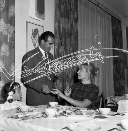 Fiera Campionaria di Vicenza 1956: Edy Campagnoli. Pellicola - negativo bianco e nero fto mm 60x60