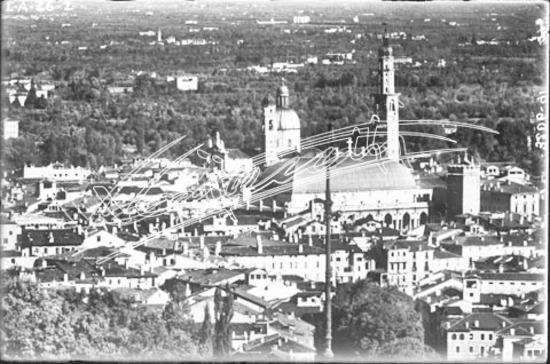 Panoramica di Vicenza : da Piazzale della Vittoria. lastra di vetro - negativo bianco e nero fto mm 100x150