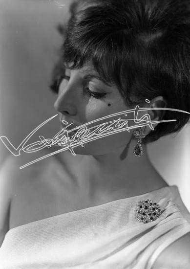 Fiera Campionaria di Vicenza 1965: Oreficeria e Argenteria. Pellicola - negativo bianco e nero fto mm 130X180