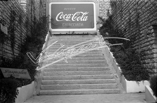 Fiera Campionaria di Vicenza 1950 : Cartellone pubblicitario Coca-Cola. Pellicola - negativo bianco e nero f.to mm 60x90