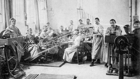 Il Valore della Mano : Cento anni di evoluzione dell`Artigianato Orafo. Pellicola - negativo colori f.to mm 90X120