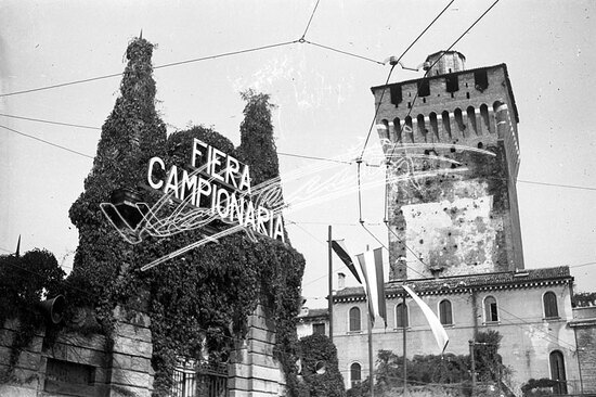 Fiera Campionaria di Vicenza 1946 : Ingresso. pellicola - negativo bianco e nero fto mm 60X90