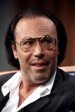 ANTONELLO VENDITTI CANTANTE AUTORE