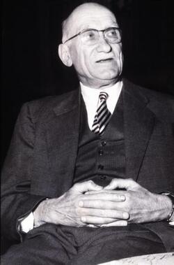 ROBERT SCHUMAN Politico