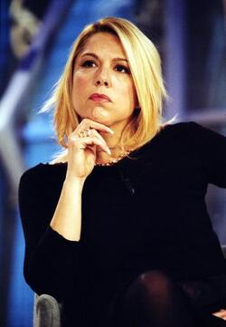 ANNA PETTINELLI DJ RADIOFONICA