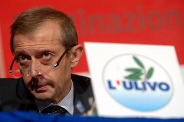 PIERO FASSINO POLITICO DS