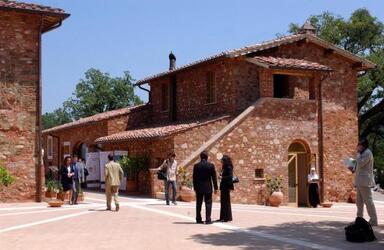 IL BORGO DELLA CONOSCENZA LEADERSHIP E STRATEGIA NELLA POLITICA E NELL IMPRESA camporlecchio 30 giugno 2003