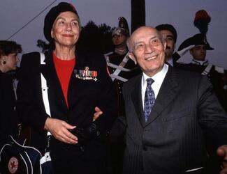 AMINTORE FANFANI CON LA MOGLIE MARIA PIA POLITICO DEMOCRAZIA CRISTIANA