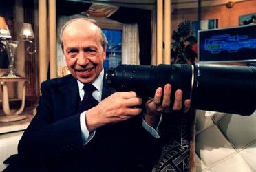 LAMBERTO DINI CON OBIETTIVO FOTOGRAFICO