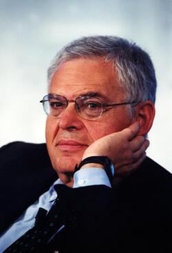 EDWARD LUTTWAK POLITOLOGO