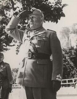 BENITO MUSSOLINI DUCE CON LA DIVISA DA PRIMO MARESCIALLO DELL IMPERO AL FRONTE ALPINO 1940