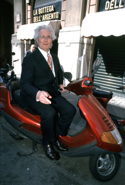 LUCIANO BENETTON SUL MOTORINO